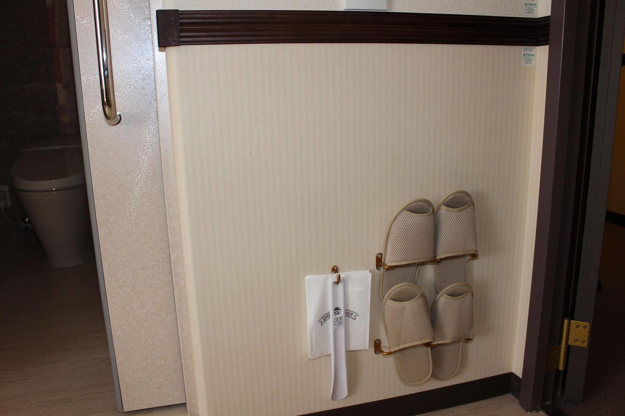 Toyoko Inn Sendai Higashi-Guchi No.1 Екстер'єр фото