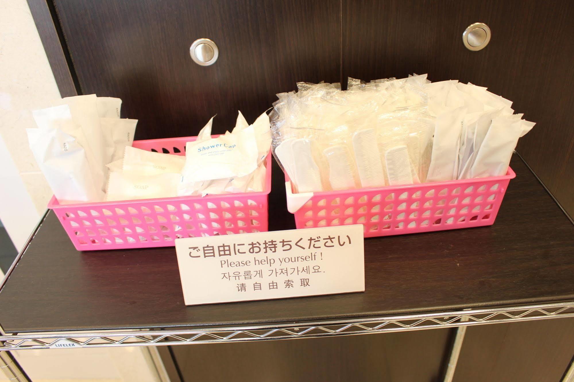 Toyoko Inn Sendai Higashi-Guchi No.1 Екстер'єр фото