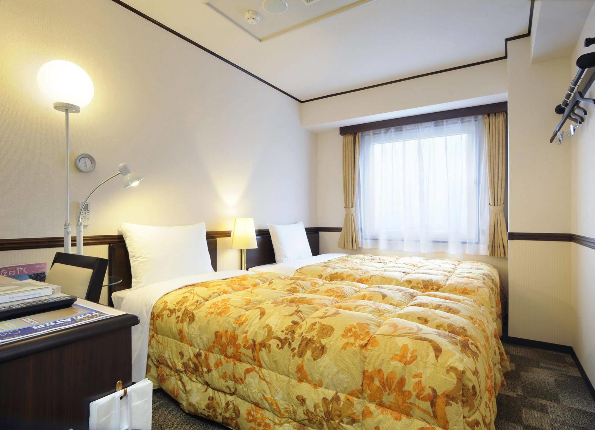 Toyoko Inn Sendai Higashi-Guchi No.1 Екстер'єр фото