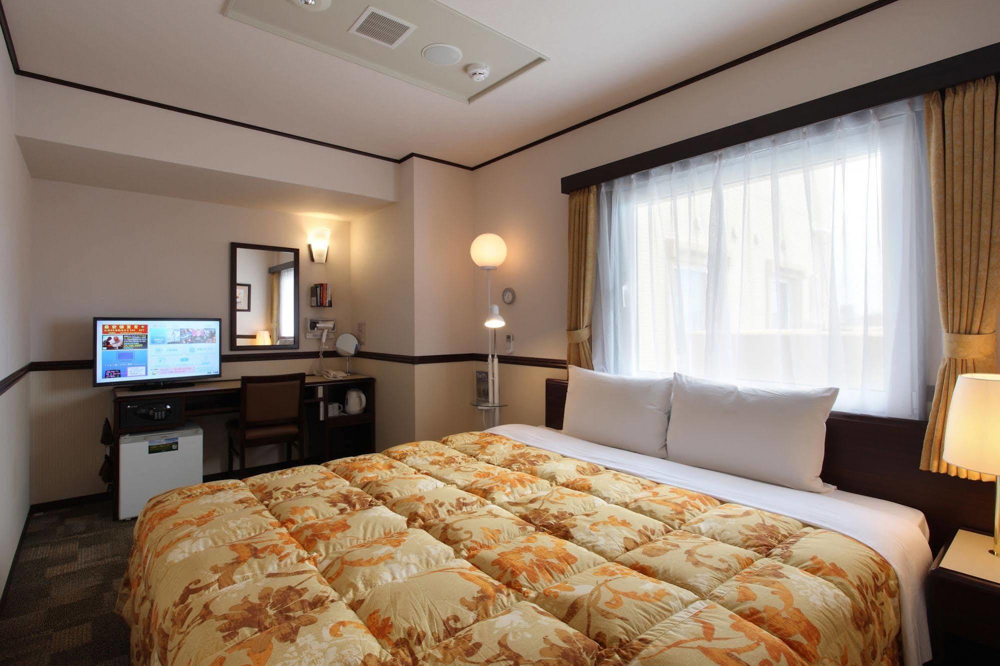 Toyoko Inn Sendai Higashi-Guchi No.1 Екстер'єр фото