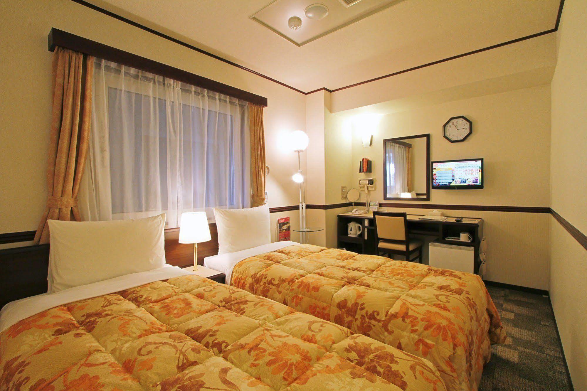 Toyoko Inn Sendai Higashi-Guchi No.1 Екстер'єр фото